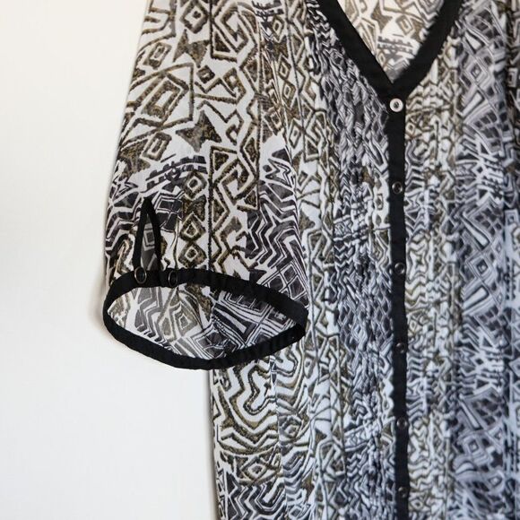 Reitmans PLUS sheer top blouse - Picture 8 of 11